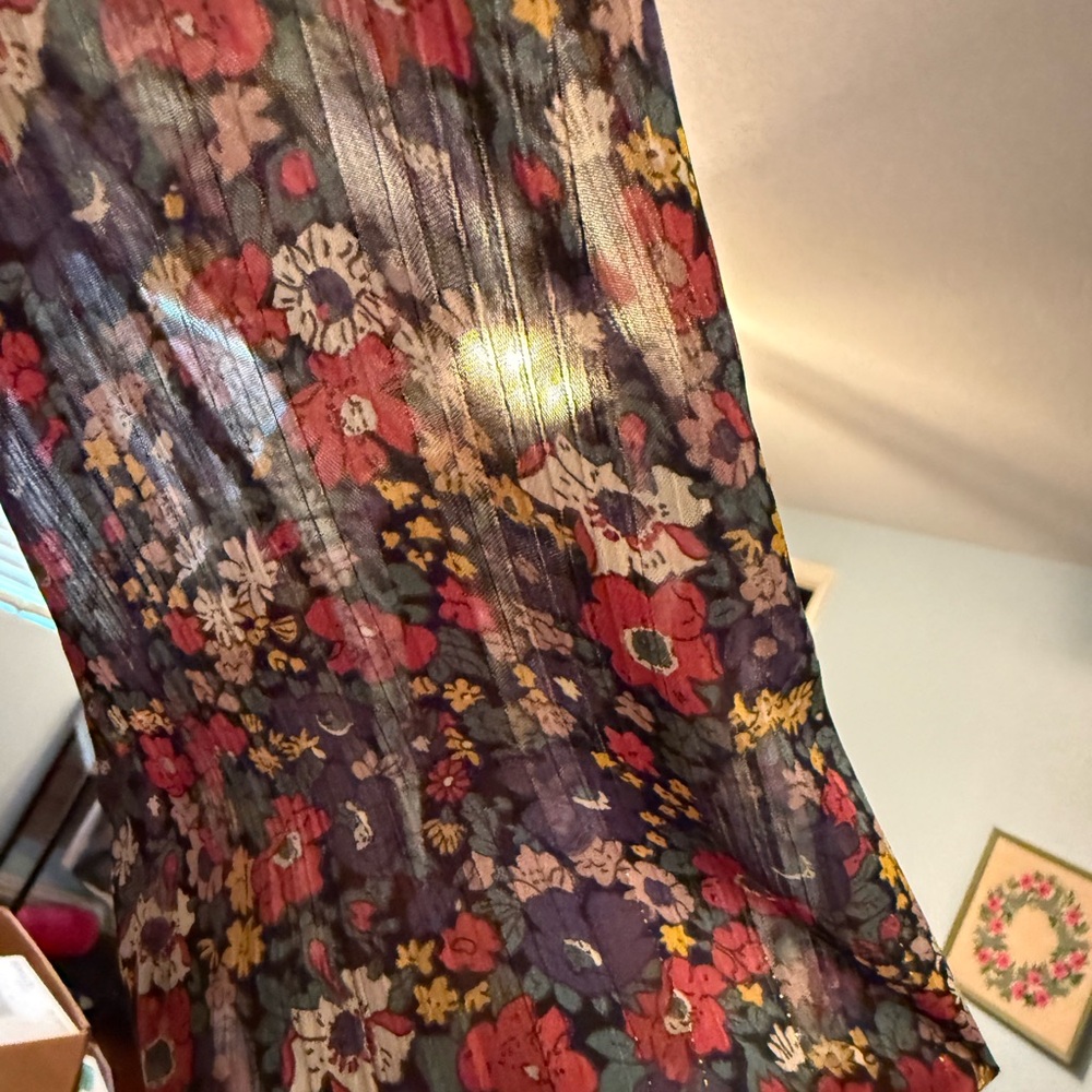Code Mode Multicolor Floral Dress - Picture 5 of 7